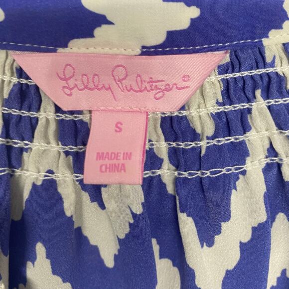 Lilly Pulitzer Top Womens Small Silk White Blue Chevron Popover Lightweight - Picture 3 of 9